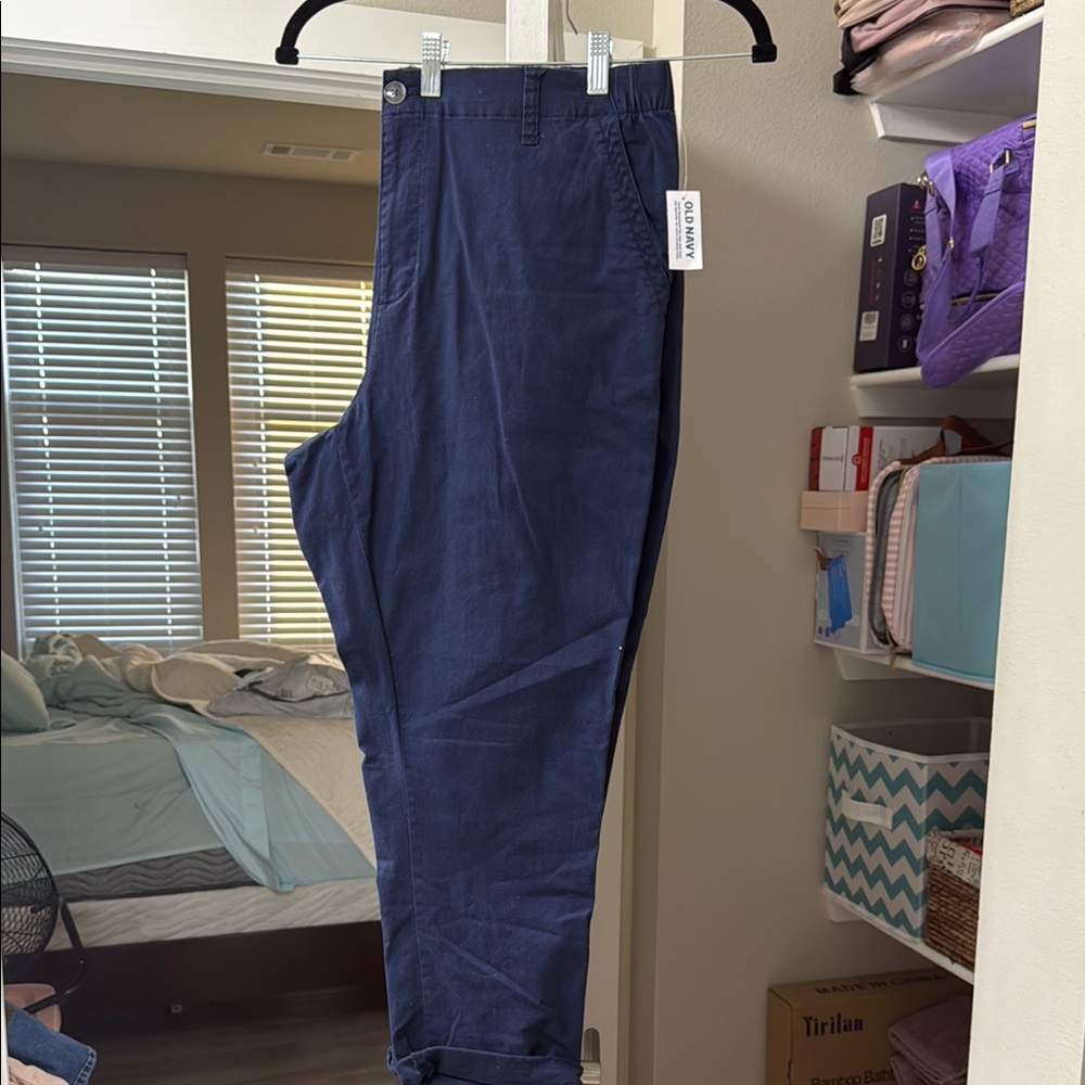 Old Navy Blue Skinny Pants with Elastic Waistband and Soft Fabric